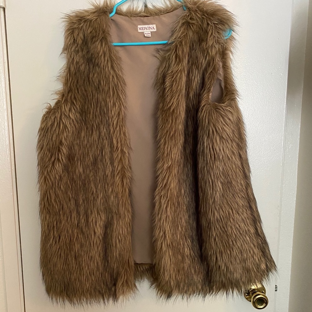 Fur vest